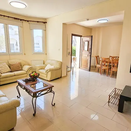 Townbeach With Private Pool * Voroklini