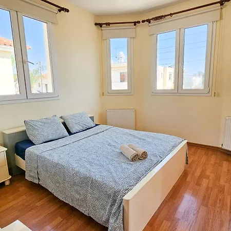 Townbeach With Private Pool * Voroklini