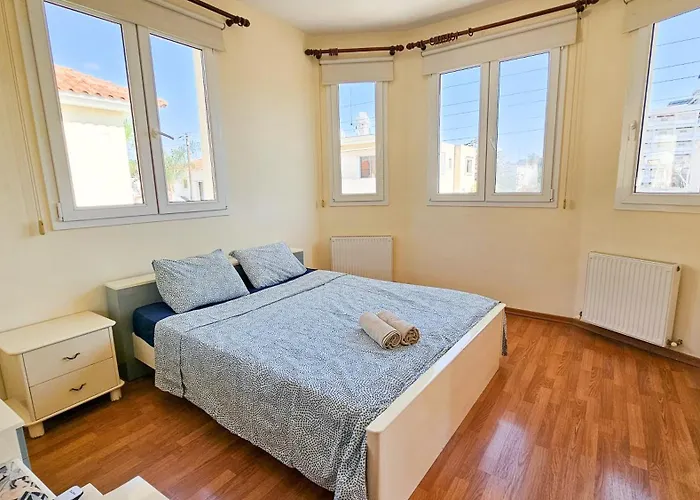 Townbeach With Private Pool * Voroklini